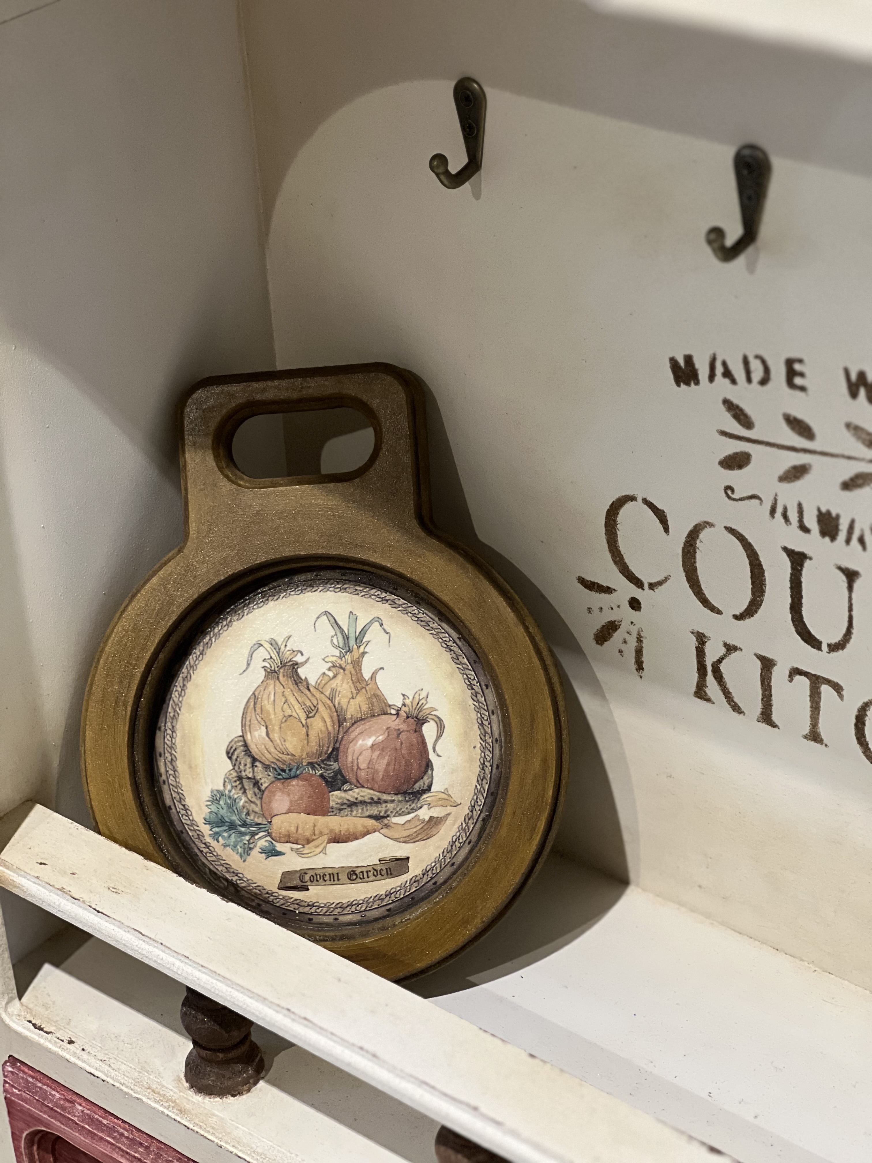 زیرلیوانی (ظرف سرو)